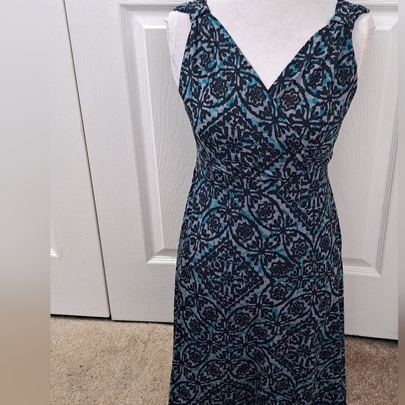 Sleeveless Crossover Blue And Black Patterned Midi Dress   Size S - Picture 1 of 7